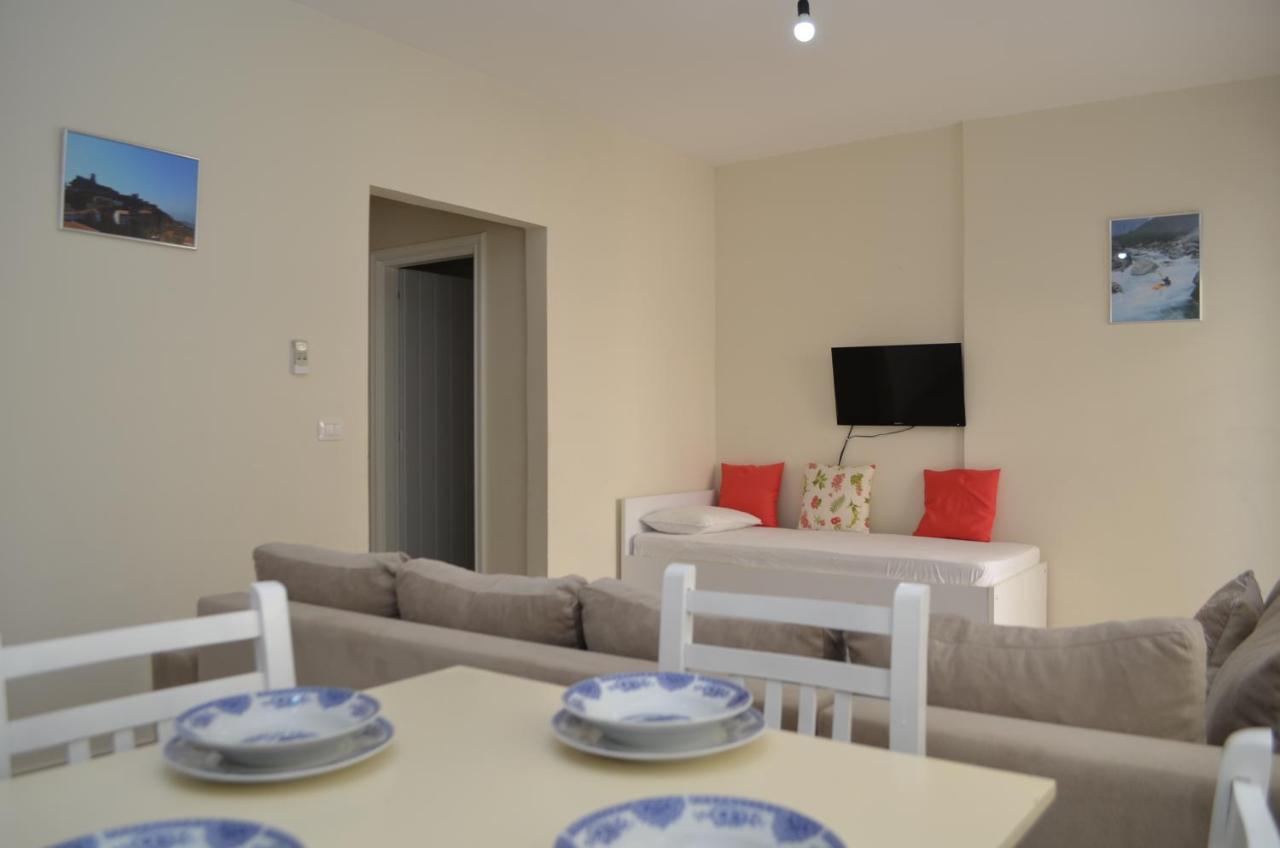 סרנדה Sejdi Apartments מראה חיצוני תמונה